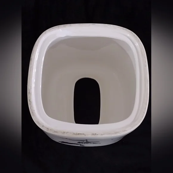 Tissue holder - Picture 8 of 11